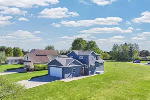 100 Vine St, Cadillac, MI 49601 - Photo 9