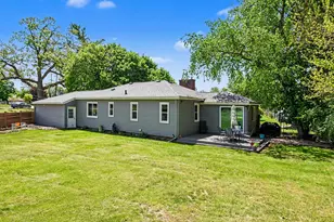 2005 Brandon Dr NW, Grand Rapids, MI 49504 - Photo 23