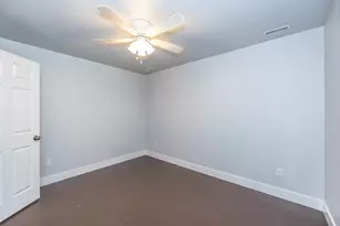 109 S Main St, Chelsea, MI 48118 - Photo 15