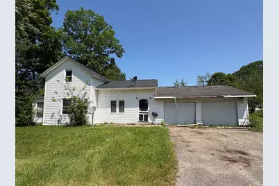 213 Clinton Street, Dowagiac, MI 49047 - Photo 1