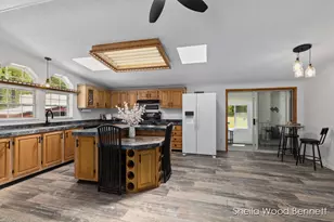 7838 E 80th St, Howard City, MI 49329 - Photo 9