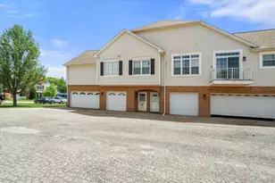 597 Olde English Cir, Howell, MI 48855 - Photo 43