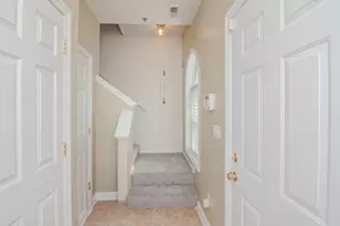 45587 N Stonewood Rd, Canton, MI 48187 - Photo 3