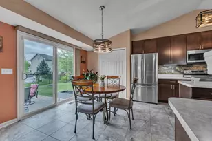 31185 Handsomer Dr, Flat Rock, MI 48134 - Photo 13