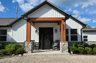 4086 W Commerce Rd, Milford, MI 48380 - Photo 5