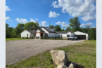 4086 W Commerce Road, Milford, MI 48380 - Photo 1