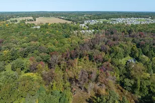 4086 W Commerce Rd, Milford, MI 48380 - Photo 3