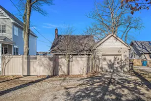 274 S Hawley Center Dr, Coldwater, MI 49036 - Photo 3