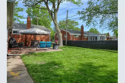 21114 Danbury Street, Clinton Twp, MI 48035 - Photo 19