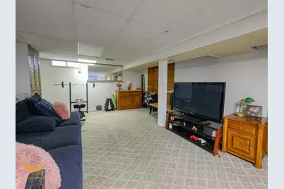 21114 Danbury Street, Clinton Twp, MI 48035 - Photo 15