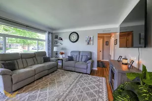 21114 Danbury St, Clinton Twp, MI 48035 - Photo 7