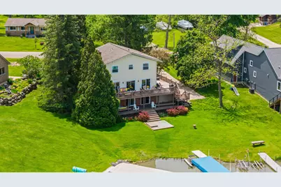 7490 Ledgewood Drive, Fenton, MI 48430 - Photo 3