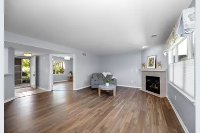 717 Fieldstone Circle W, Chelsea, MI 48118 - Photo 5