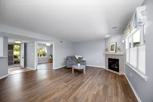 717 Fieldstone Cir W, Chelsea, MI 48118 - Photo 5