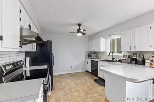 222 York View Pl NW, Comstock Park, MI 49321 - Photo 9
