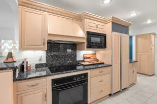 121 Pine Cove Cir, Kalamazoo, MI 49006 - Photo 5