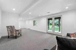 121 Pine Cove Cir, Kalamazoo, MI 49006 - Photo 25