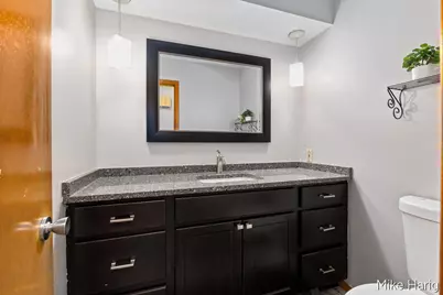 1649 Pembroke Street SE, Kentwood, MI 49508 - Photo 15
