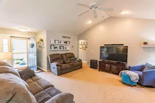 25283 Silver Oaks Blvd, Mattawan, MI 49071 - Photo 9