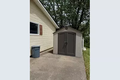 250 Lois Drive, Battle Creek, MI 49015 - Photo 31