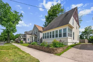 130 Palmer St NE, Grand Rapids, MI 49505 - Photo 1