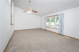 54163 Ridgeview Cir, Paw Paw, MI 49079 - Photo 5