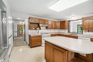 1129 N 24th St, Allegan, MI 49010 - Photo 3