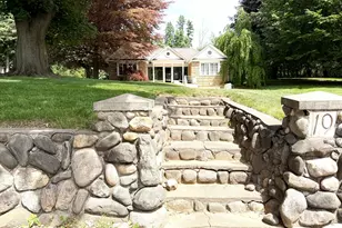 19 S Moorland Dr, Battle Creek, MI 49015 - Photo 1