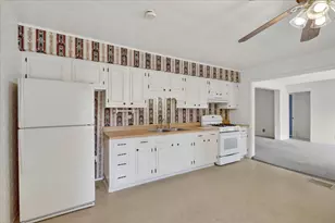 565 Collette Ave, Kalamazoo, MI 49048 - Photo 9
