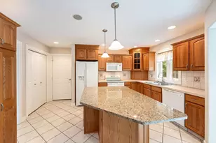 2510 Thoreau Ct NE, Grand Rapids, MI 49525 - Photo 11