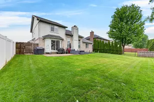 30098 Fairfield Dr, New Baltimore, MI 48051 - Photo 3