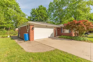 2841 Pebble Creek Dr, Ann Arbor, MI 48108 - Photo 41