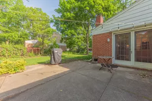 2841 Pebble Creek Dr, Ann Arbor, MI 48108 - Photo 45