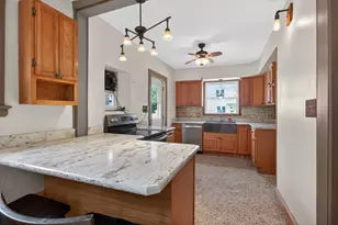 716 Sixth St, Jackson, MI 49203 - Photo 9