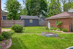 716 Sixth St, Jackson, MI 49203 - Photo 3