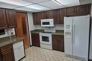 5827 Pine View Dr, Ypsilanti, MI 48197 - Photo 3