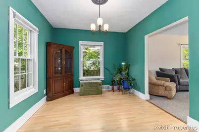 921 Temple Street SE, Grand Rapids, MI 49507 - Photo 3