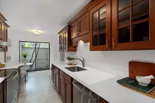 2112 Overlook Ct, Ann Arbor, MI 48103 - Photo 7