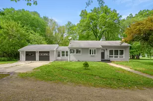 7132 S 27th St, Scotts, MI 49088 - Photo 1