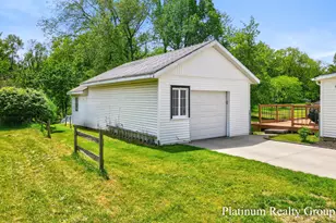 736 4 Mile Rd NE, Grand Rapids, MI 49525 - Photo 37