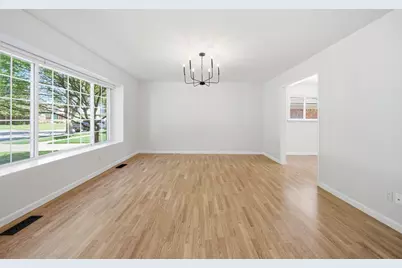 10052 Wolfriver Drive, Plymouth, MI 48170 - Photo 5