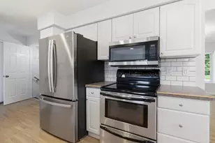10052 Wolfriver Dr, Plymouth, MI 48170 - Photo 11
