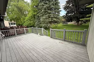 741 Woods Ct, Walled Lake, MI 48390 - Photo 27