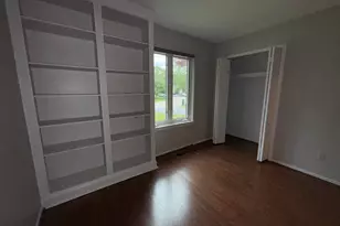 741 Woods Ct, Walled Lake, MI 48390 - Photo 17