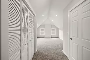 637 Fairview Ave NE, Grand Rapids, MI 49503 - Photo 29