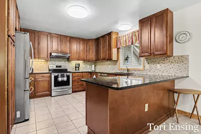 10874 Wildwood Drive, Greenville, MI 48838 - Photo 9