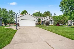 7161 Pine Oak Ln, Hudsonville, MI 49426 - Photo 5