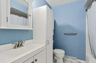 5851 Leisure S Dr SE, Grand Rapids, MI 49548 - Photo 15