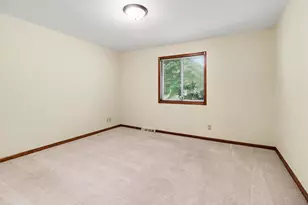 5851 Leisure S Dr SE, Grand Rapids, MI 49548 - Photo 11
