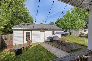1321 Davis Ave NW, Grand Rapids, MI 49504 - Photo 7